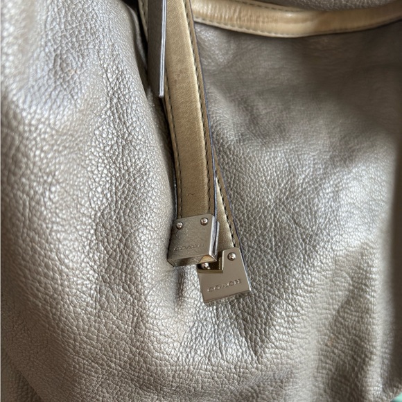 Coach Pinnacle Allie Hobo | 18665 | Rare Pinnacle Collection | 2 Hangtags | EUC - Picture 15 of 16